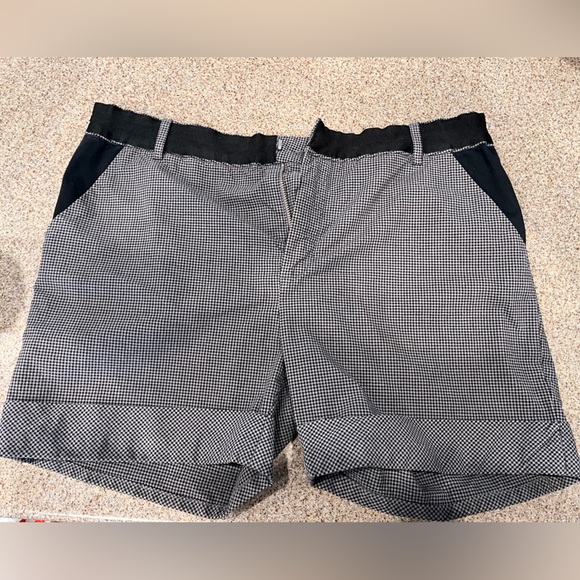 Balenciaga Pants - Balenciga Shorts/ mid rise with pockets! Receipt avail.